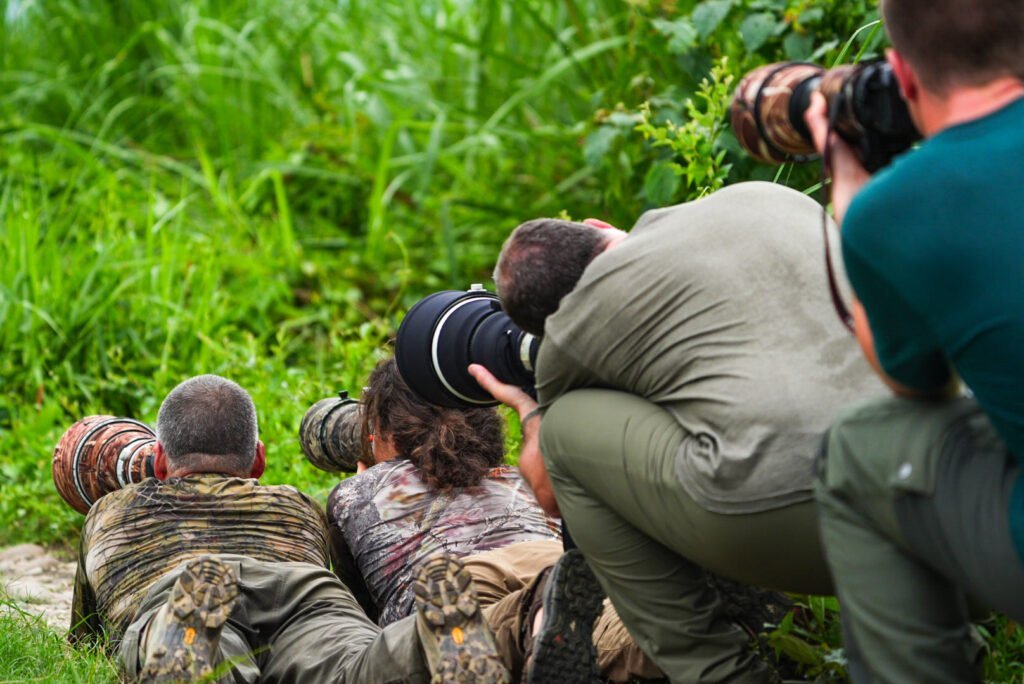 Photographe animalier à Bardia lors d'un safari à pied